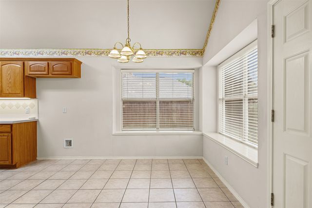 553 Renee Lane, Desoto, TX 75115