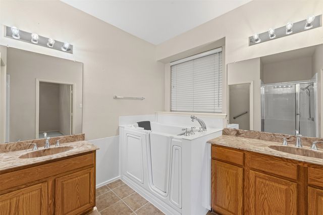 553 Renee Lane, Desoto, TX 75115