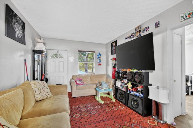 721 N F Street 2, Lake Worth Beach, FL 33460