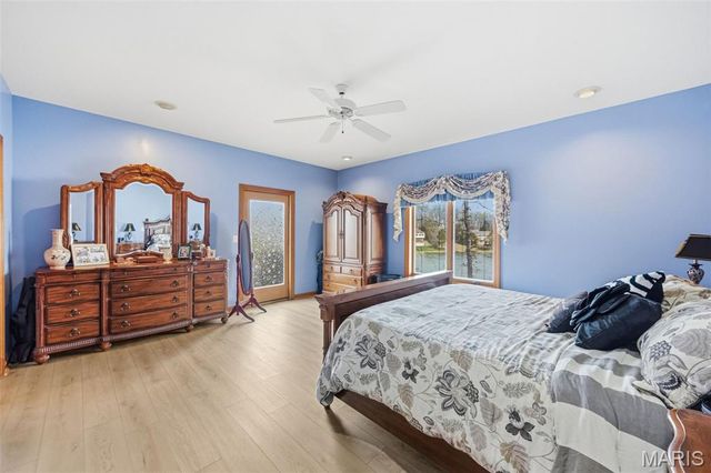 10112 Lake Ridge Court, Hillsboro, MO 63050