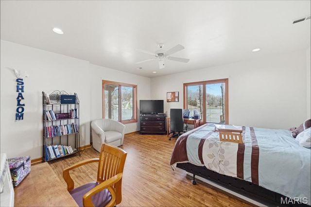 10112 Lake Ridge Court, Hillsboro, MO 63050