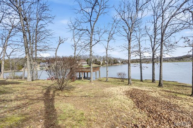 10112 Lake Ridge Court, Hillsboro, MO 63050