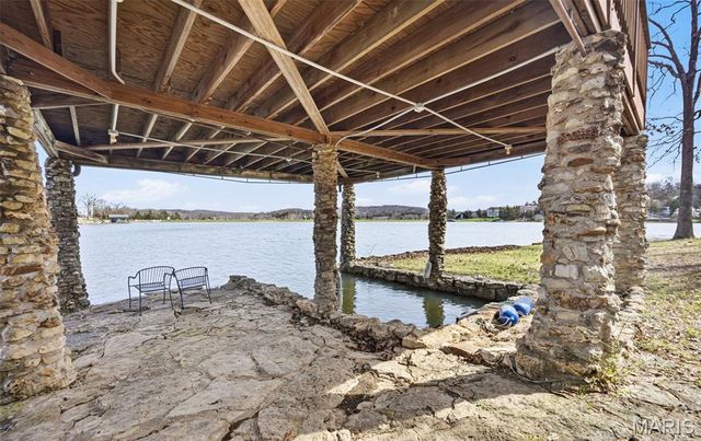 10112 Lake Ridge Court, Hillsboro, MO 63050