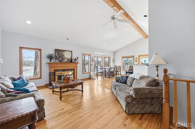 10112 Lake Ridge Court, Hillsboro, MO 63050