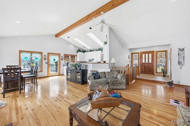 10112 Lake Ridge Court, Hillsboro, MO 63050