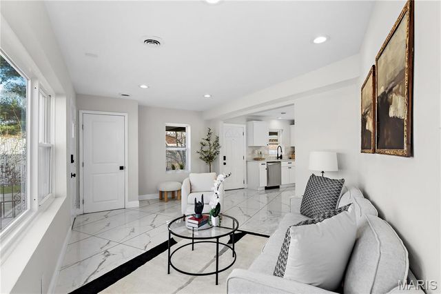 7906 Elinor Avenue, St Louis, MO 63117