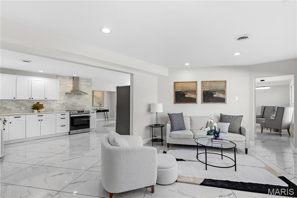 7906 Elinor Avenue, St Louis, MO 63117