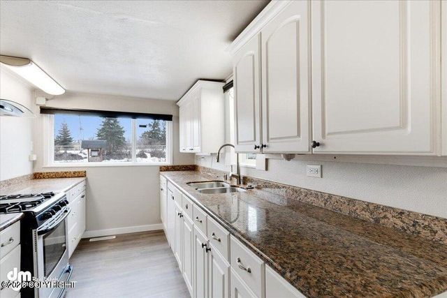 1120 Ermine Street, Anchorage, AK 99504