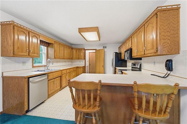 10604 E 240th Street, Peculiar, MO 64078