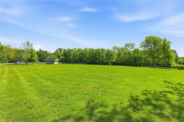 10604 E 240th Street, Peculiar, MO 64078