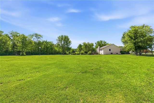 10604 E 240th Street, Peculiar, MO 64078