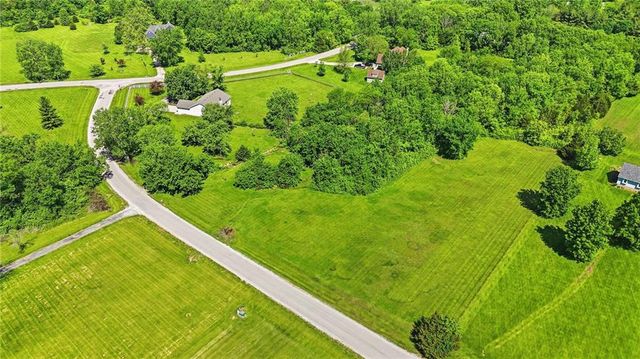 10604 E 240th Street, Peculiar, MO 64078