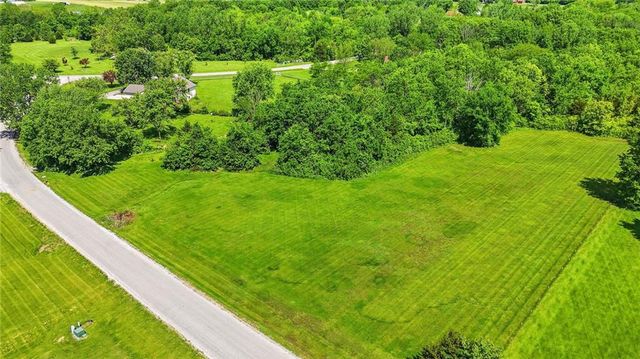 10604 E 240th Street, Peculiar, MO 64078