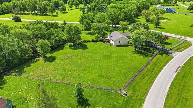 10604 E 240th Street, Peculiar, MO 64078