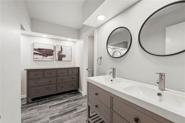 10636 N Dowling Rd, College Station, TX 77845