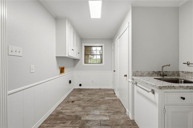 10636 N Dowling Rd, College Station, TX 77845