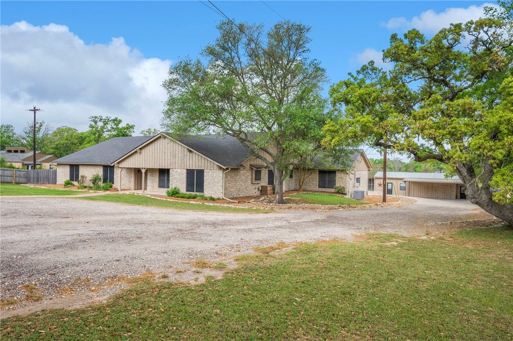 10636 N Dowling Rd, College Station, TX 77845 — photo 3