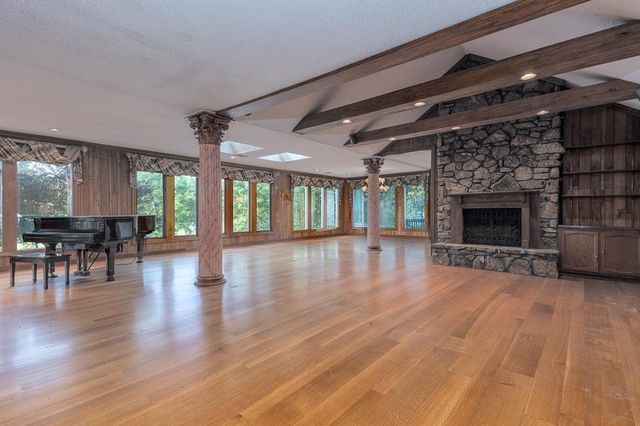 8643 POPLAR PIKE, Memphis, TN 38138