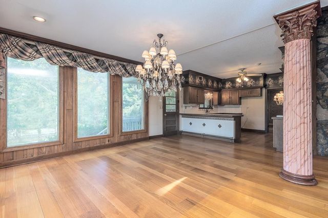 8643 POPLAR PIKE, Memphis, TN 38138