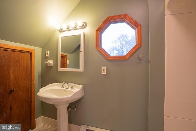 2043 OAKFORD AVE, Feasterville Trevose, PA 19053