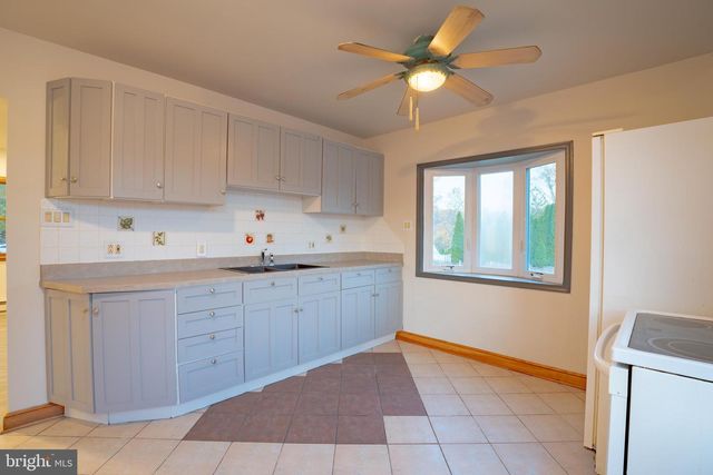 2043 OAKFORD AVE, Feasterville Trevose, PA 19053