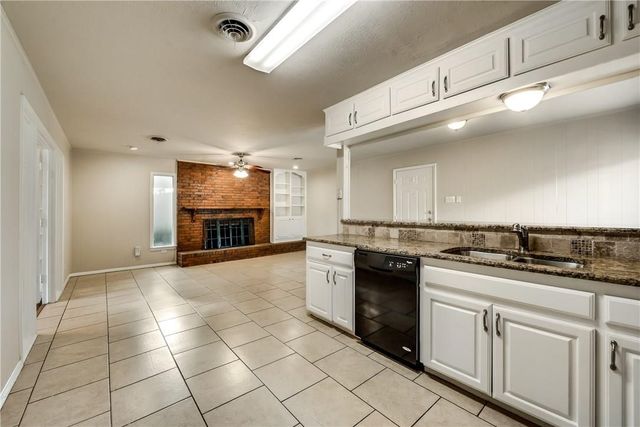 1601 Larkspur Drive, Arlington, TX 76013