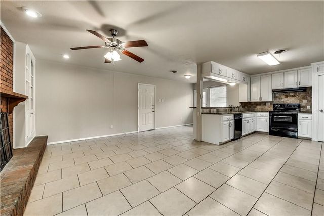 1601 Larkspur Drive, Arlington, TX 76013