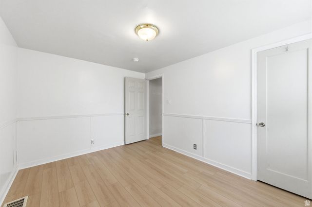 1072 S GLENDALE CIR, Salt Lake City, UT 84104