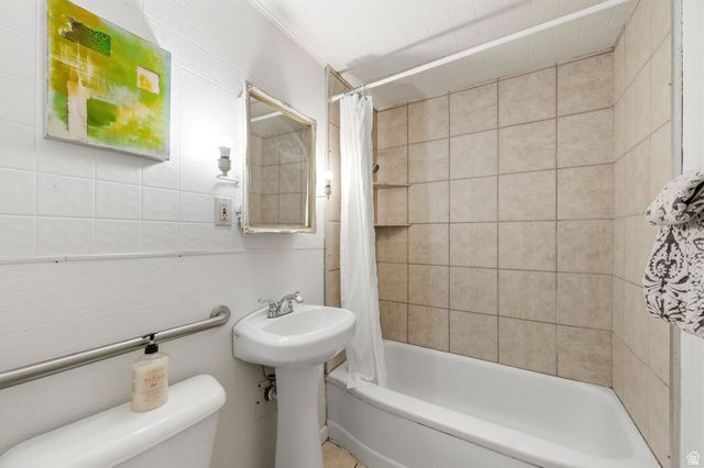 1072 S GLENDALE CIR, Salt Lake City, UT 84104