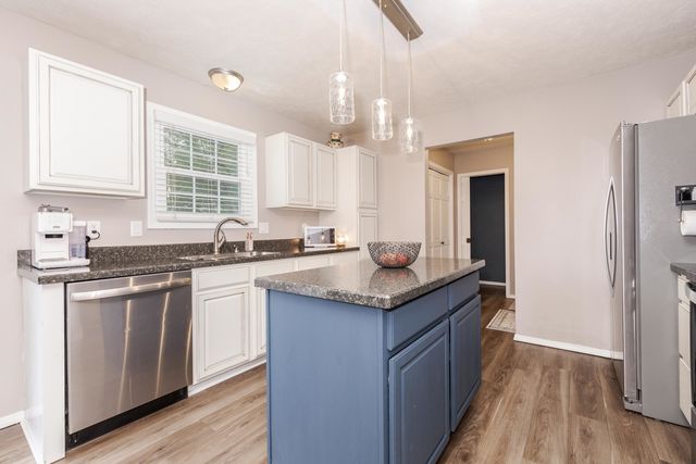 404 DeLane Drive, Heyworth, IL 61745