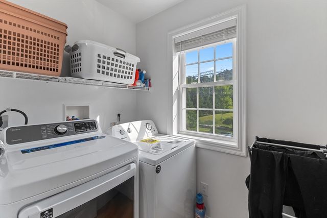 57 Martin St B, Millbury, MA 01527