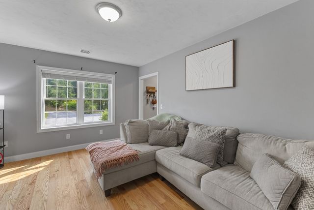 57 Martin St B, Millbury, MA 01527