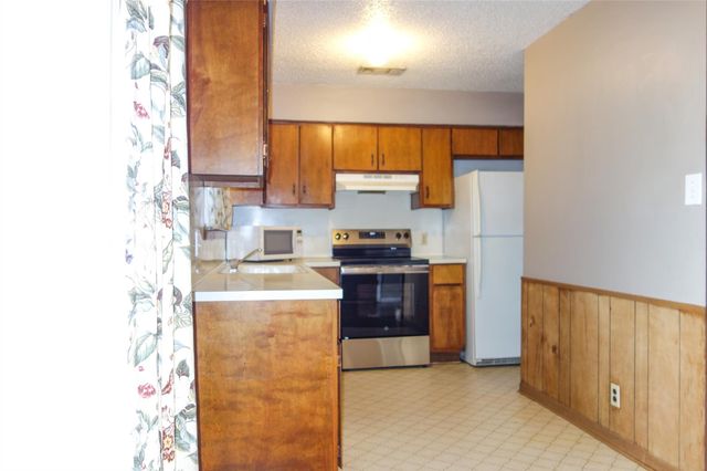 1416 Cardinal Hill DR B, Austin, TX 78758