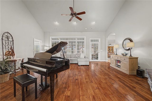 6398 Wrens Nest Cove, Springdale, AR 72762