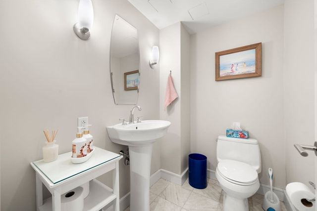 2 Battery Wharf 2501, Boston, MA 02110