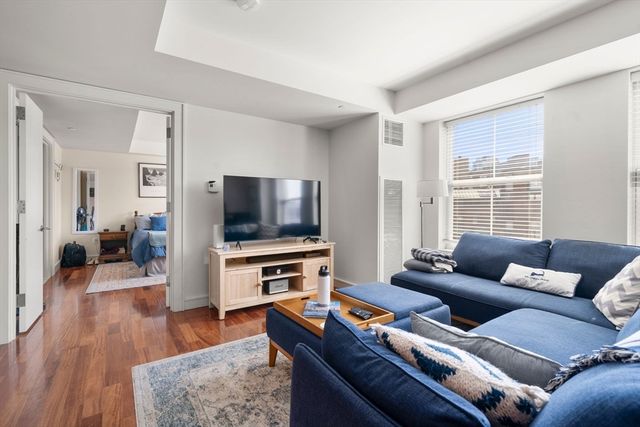 2 Battery Wharf 2501, Boston, MA 02110