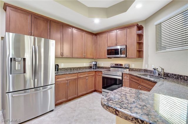 9820 Healthpark CIR 101, Fort Myers, FL 33908