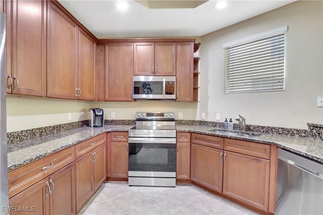 9820 Healthpark CIR 101, Fort Myers, FL 33908