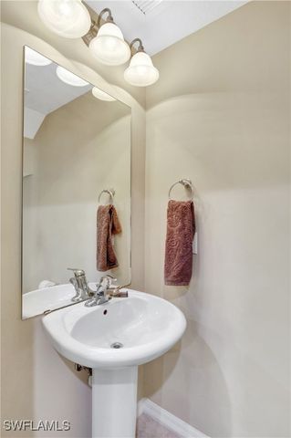 9820 Healthpark CIR 101, Fort Myers, FL 33908