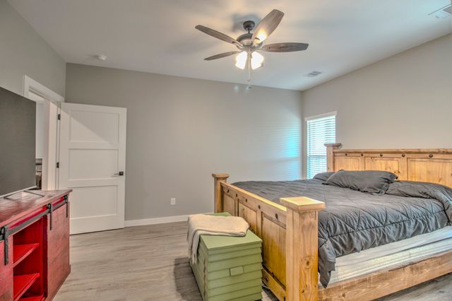 512 Austin Street, Callisburg, TX 76240