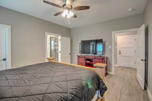 512 Austin Street, Callisburg, TX 76240