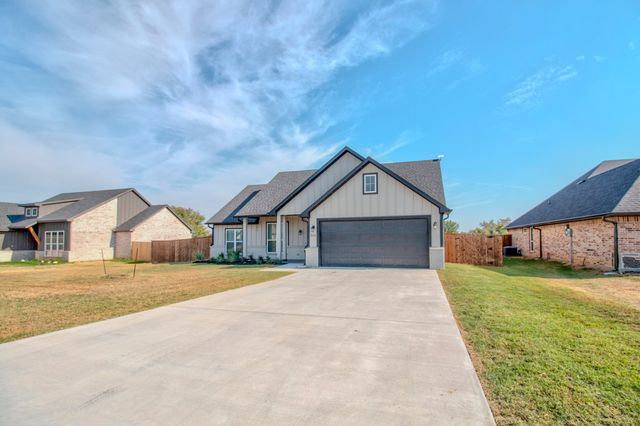 512 Austin Street, Callisburg, TX 76240