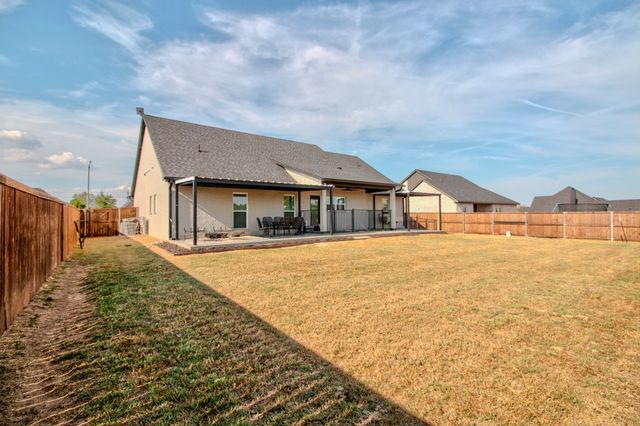 512 Austin Street, Callisburg, TX 76240