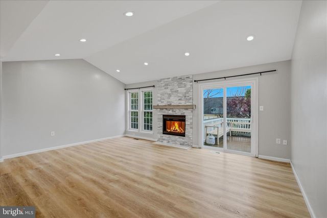 131 NORTHWINDS DR, Charles Town, WV 25414