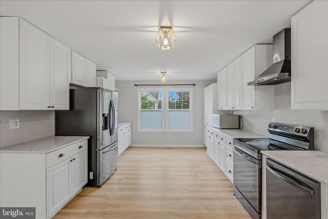 131 NORTHWINDS DR, Charles Town, WV 25414