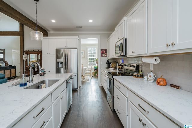 100 GLENSTONE DRIVE, Columbiana, AL 35051