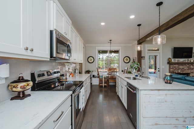 100 GLENSTONE DRIVE, Columbiana, AL 35051