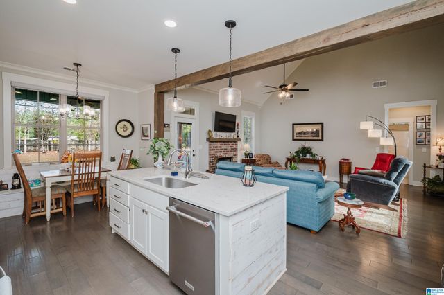 100 GLENSTONE DRIVE, Columbiana, AL 35051