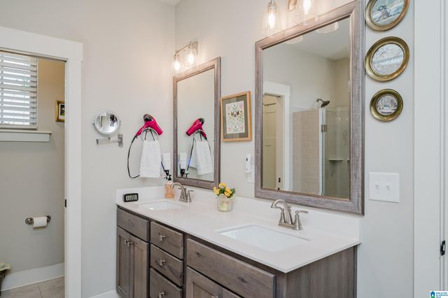 100 GLENSTONE DRIVE, Columbiana, AL 35051