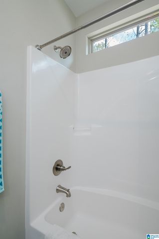 100 GLENSTONE DRIVE, Columbiana, AL 35051